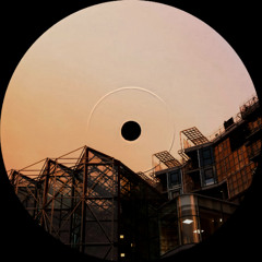 PREMIERE: Mario Wiedemann - Space Button
