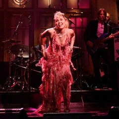 Plastic Hearts (Live at Saturday Night Live) - Miley Cyrus