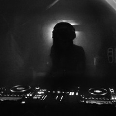 Mizeyesis DJ Chart Mini Mix for Refuge Nights