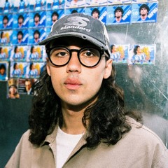 NTS X BERSHKA NAPLES: YANGHI 100425