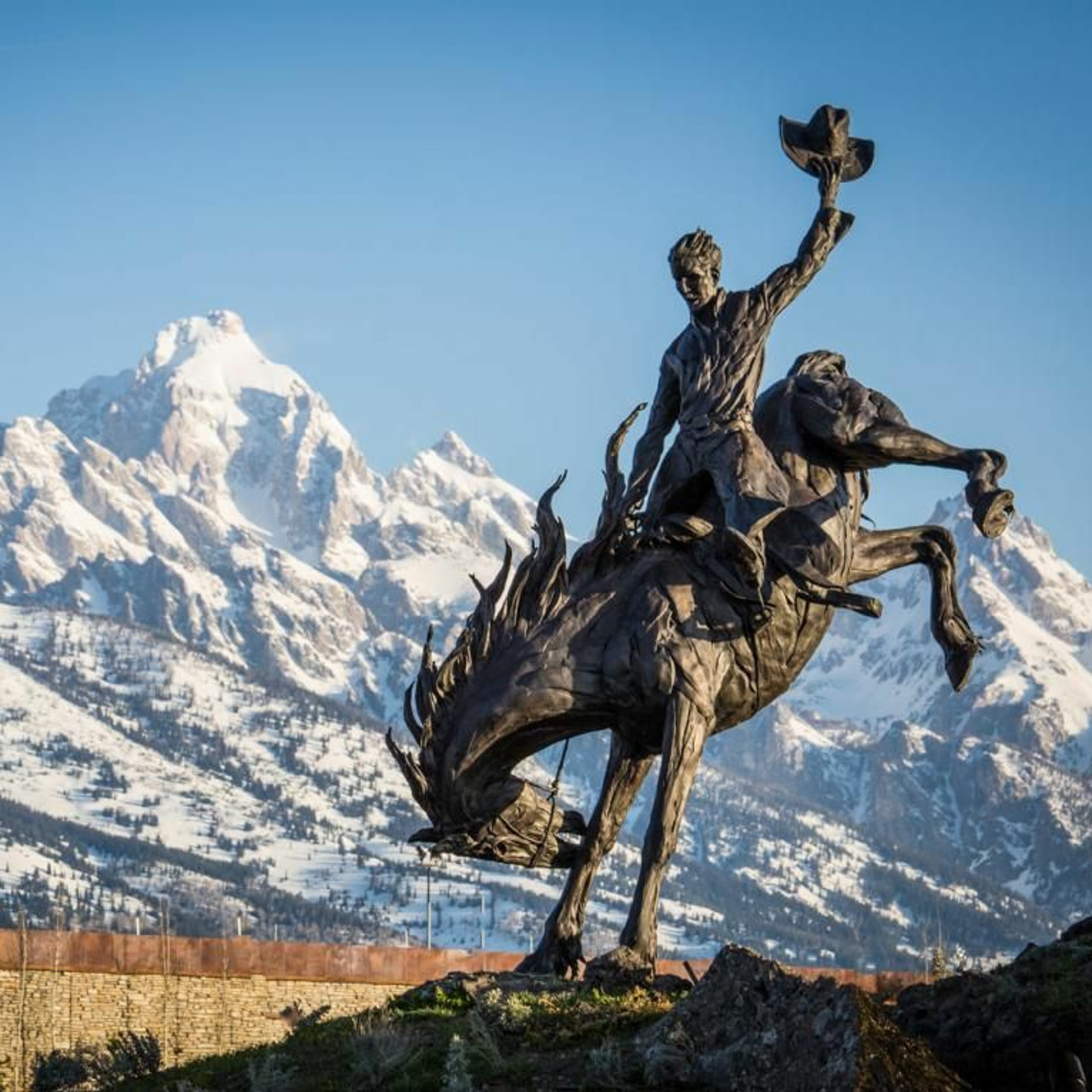 News Brief May 21 | Tourism Stats Set April Records, Town Pushes for Ecosystem Stewardship Position episode artwork