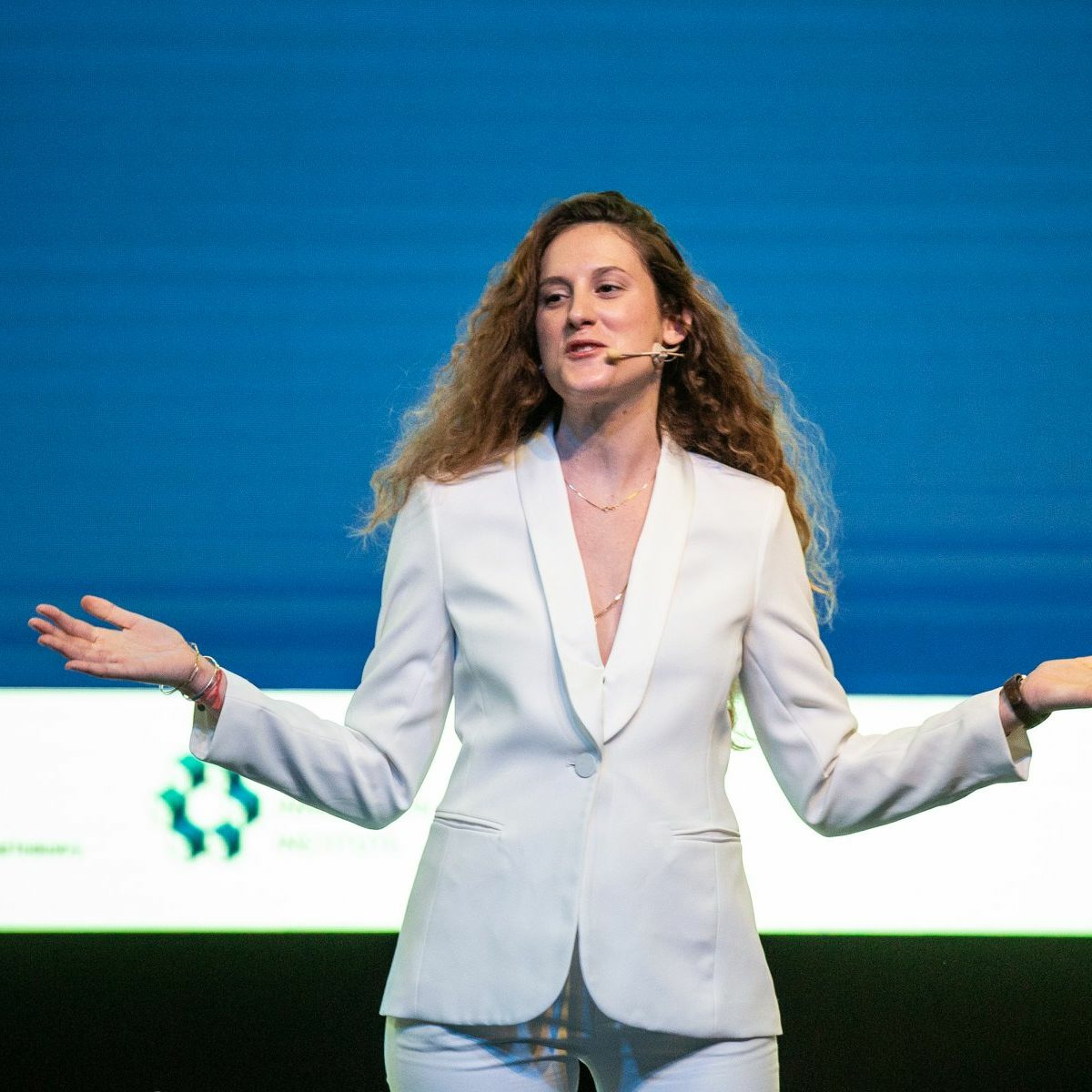 S03e09: Do organizations really embrace innovation? Romi Davidor, CatalystIL Director answers.