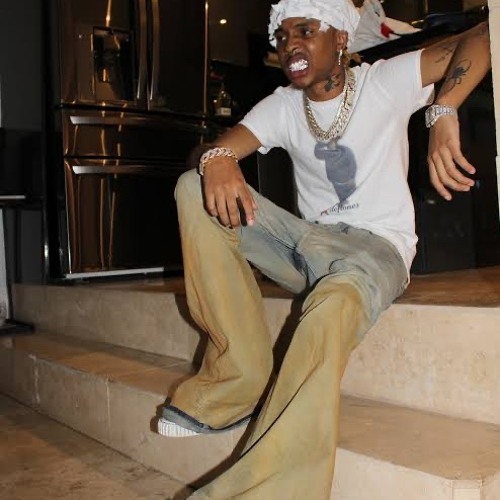 SoFaygo- Go Round Ft Kaash Paige (MANIA)