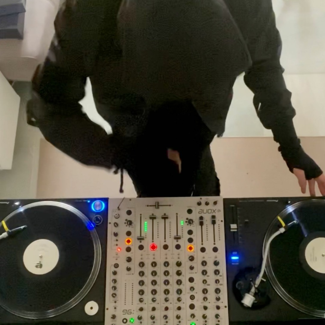 Stream SNTS - VINYL SET 2021 by SNTS | Listen online for free on SoundCloud