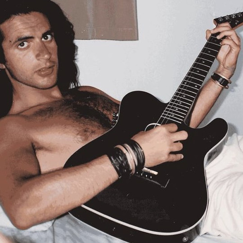 ada ben ayrılmak ama havuçlu tarçınlı kekten de yemek istiyorum