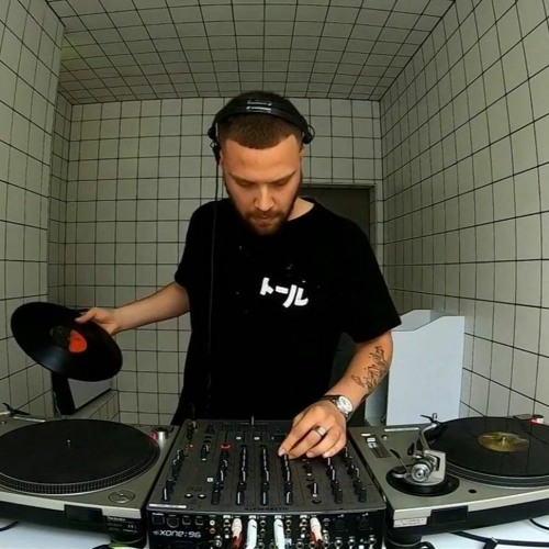 HÖR / No Signal - Deluka _ June 11 _ 7pm-8pm