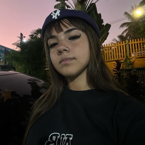 MARQUEI COM ELE AGORA MINHA MENTE TA GRITANDO “AMASSA ELE” - MC Marcelly