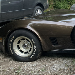 Hustle like i'm 18 Feat. Pradagy