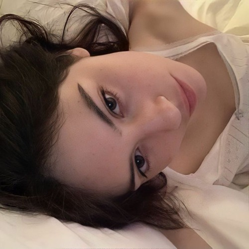 Gracie Abrams - In Between