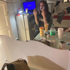 LV - Prettyboyswagg (visuel  on YouTube )