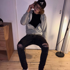 ErickoSimans + Ayvazovskiy! - #ШКОЛЬНИКИСОСУТ (@GTADGLASSES ARCHIVE)