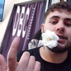 Perfumada por la zaza [@poluszaza]