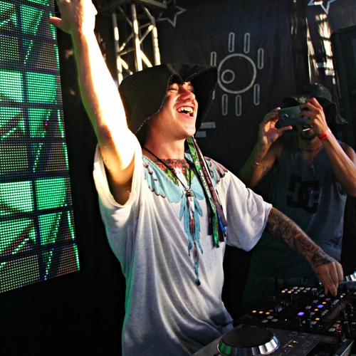 Square in Domination (DJSET)