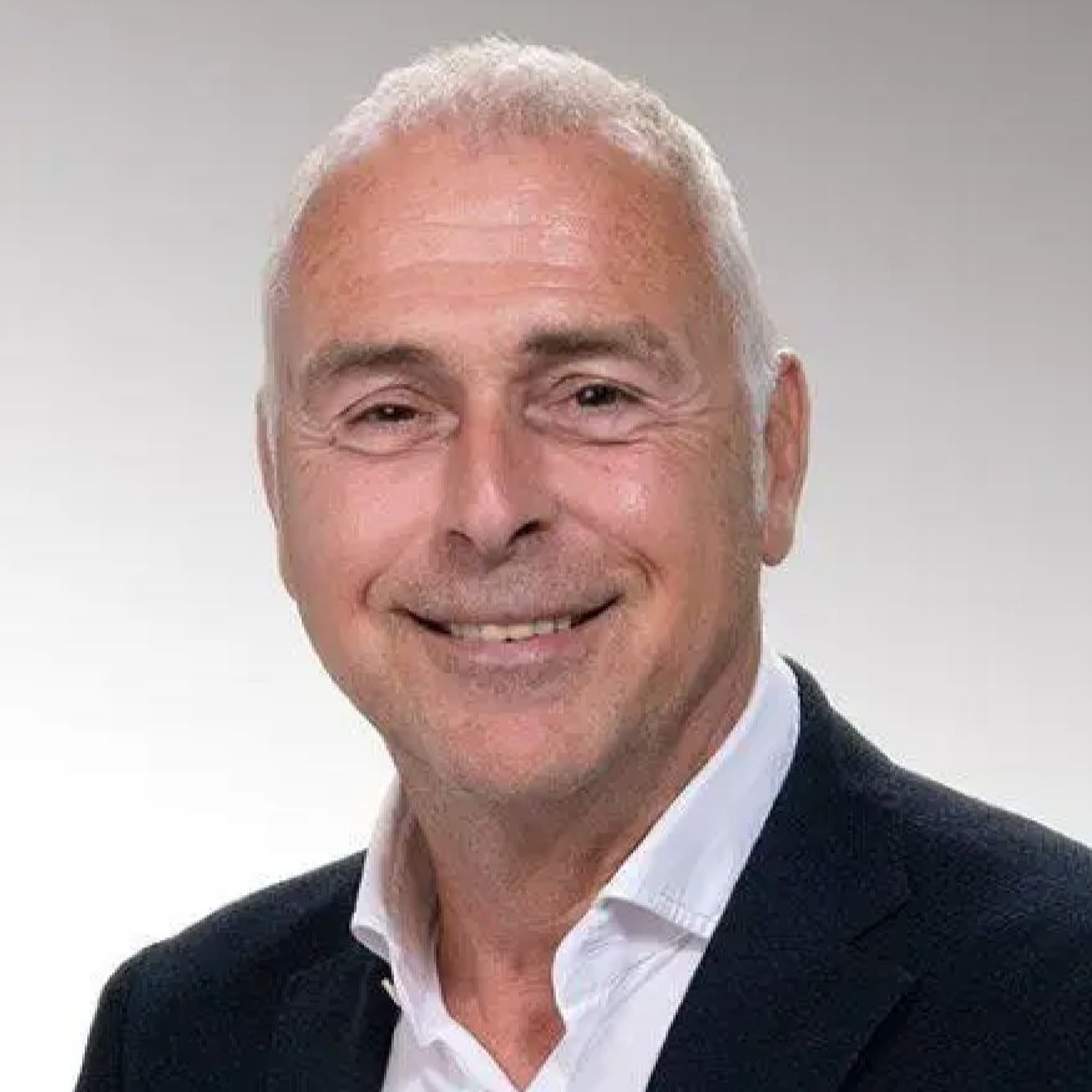 Rector Jan Henk van der Werff neemt afscheid van het Stedelijk Gymnasium episode artwork