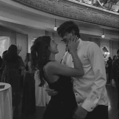 من يوم شفتك عني افداك والقلب ماله غير طاريك