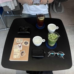 và nỗi nhớ anh đang xô từng cơn vào lòng