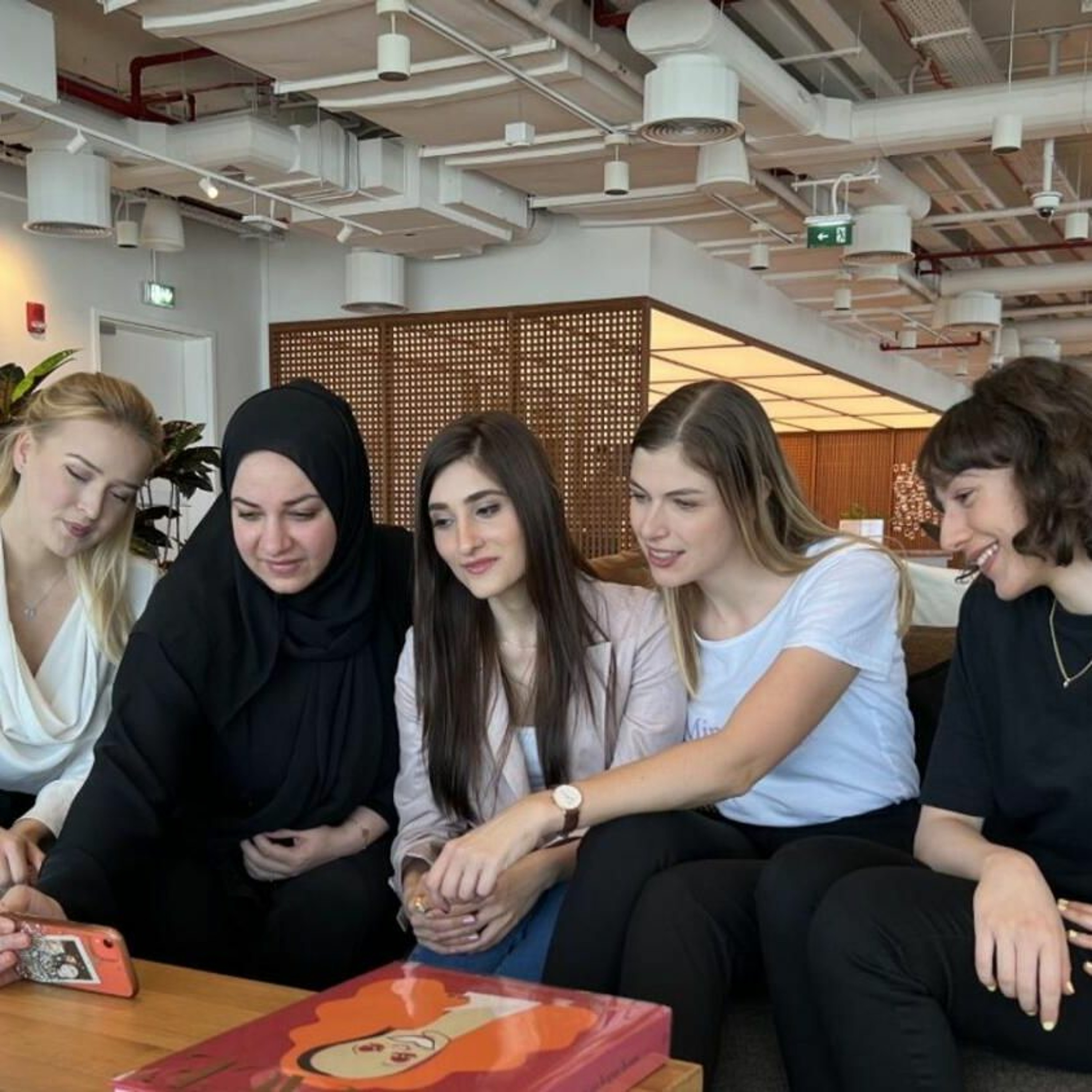 Covid-19: New UAE app offers users accessible mental health services (02.8.22) episode artwork
