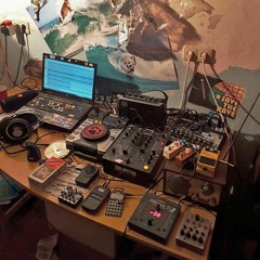 Gl333tch - This Mach333n K333lls Fascists [Noisevember 7.11.2020]