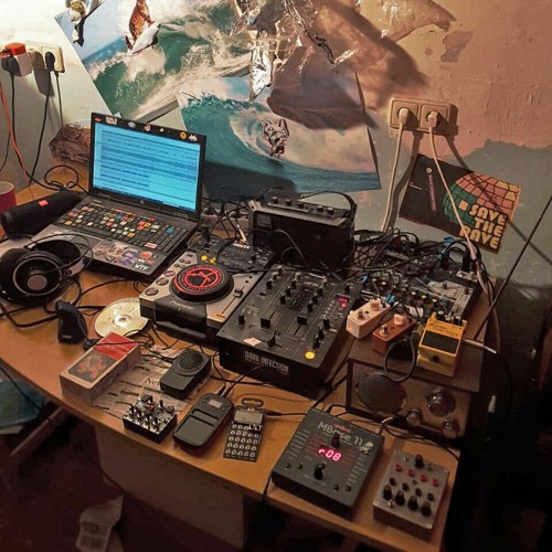 Gl333tch - This Mach333n K333lls Fascists [Noisevember 7.11.2020]