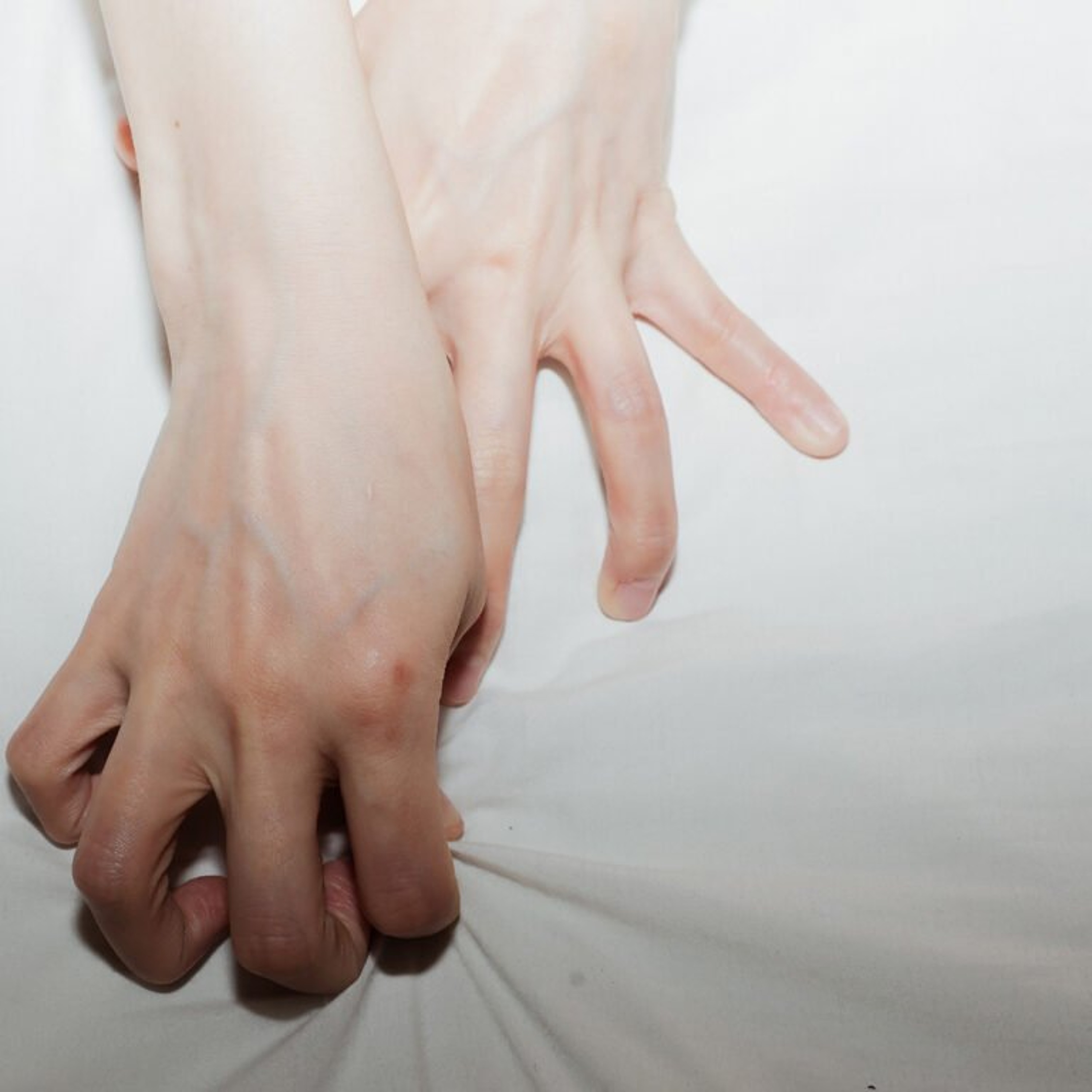 마감시간: My Fingerprints - Moruka 07.20.26 | VISLA FM