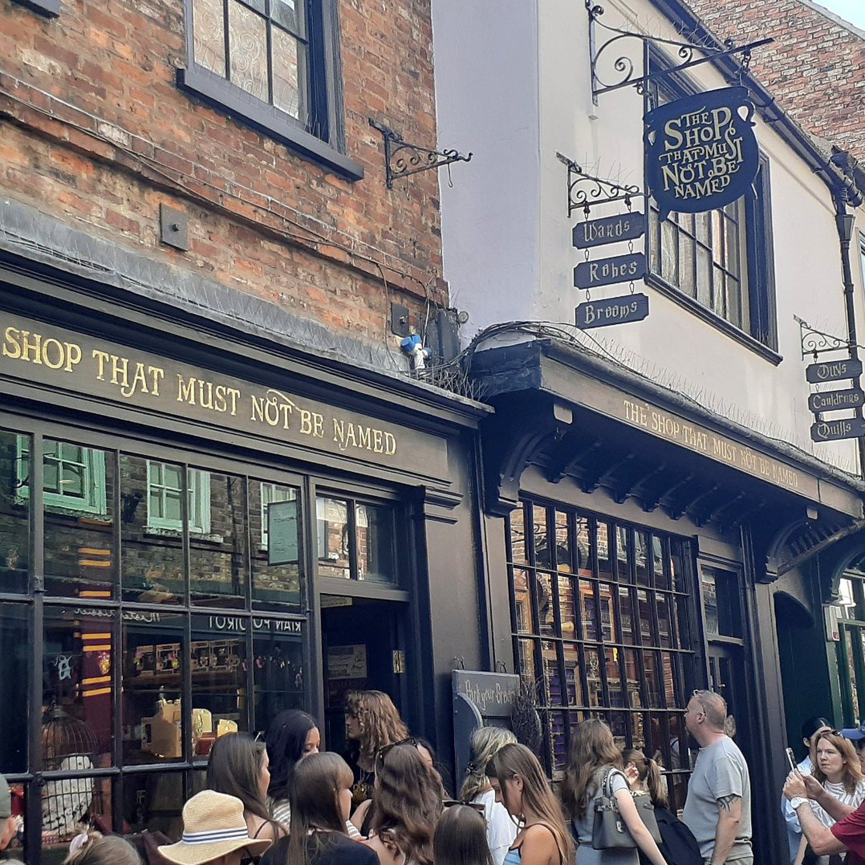 Strolling The Ramparts of Walled Cities York and Chester -Mike Smith episode artwork