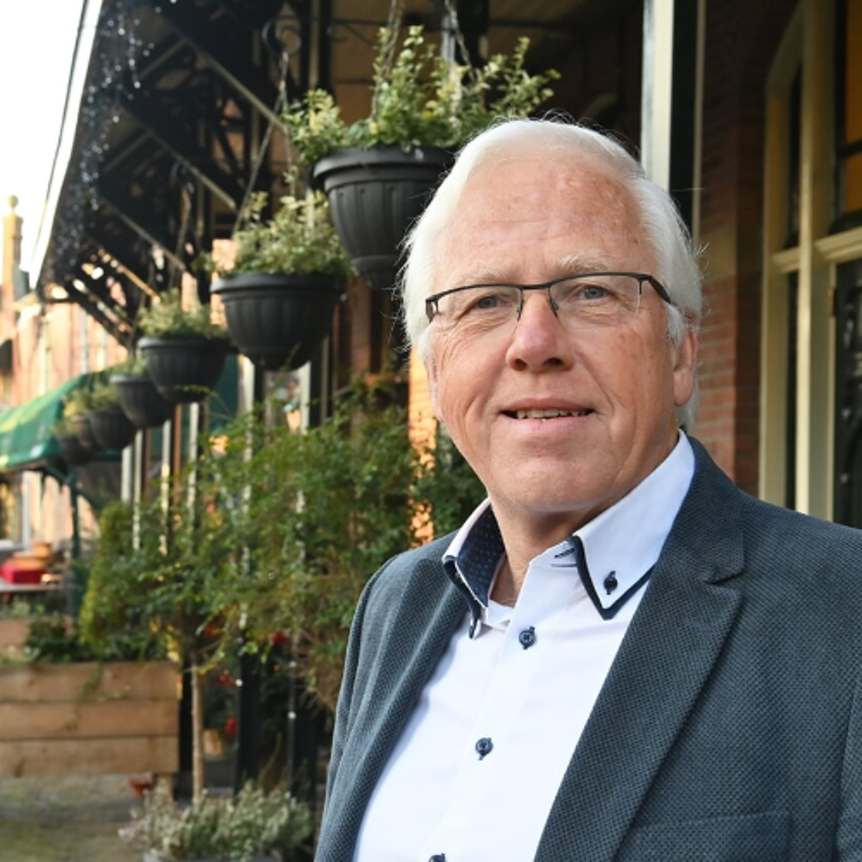 2026 - 02 - 12 Willem Snoeker initiatiefnemer Cultureel Centrum Kruispunt over koop van het pand episode artwork