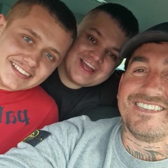 DJ JONES-A MC TONY HOWLA