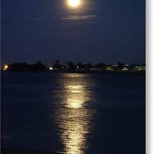 Moon S Over Mississippi By Tsunamidaily