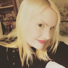 Metalholly Synthesizer guitar by scarlett holly maybury