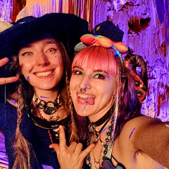 Datura m&m (Two humans (?) approach with a treat. Do you accept?)