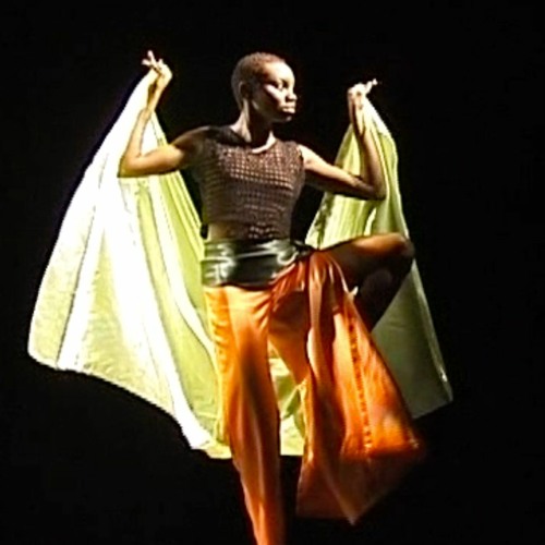 Waking Dance 03 The Veiling