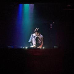 Schiggy macht Aquaknarre im Club