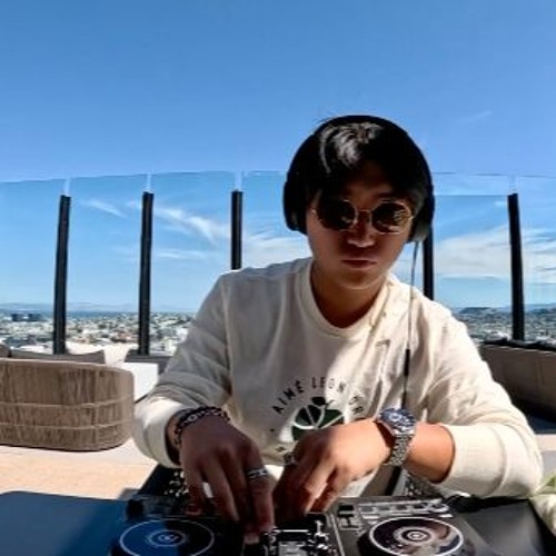 Deep House Rooftop Mix - DJ Kevin X Radio Ep. 19