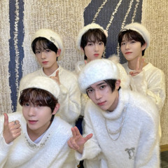 NCT WISH (엔시티 위시) - INTRO+Steady (Christmas ver.)