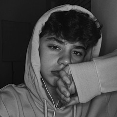 لليش مو اني الوفي؟