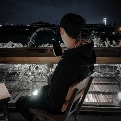 Phải Có Đâu Xa Hôm Qua Vẫn Còn Bên Nhau...