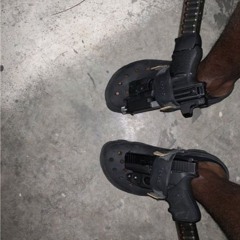 GLOCK NA ESQUERDA, DIREITA BERETTA - MC Marlon PH prod. DJ PL MALVADÃO