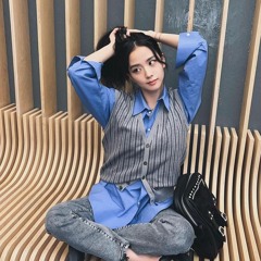 Giữa Đại Lộ Đông Tây - Uyên Linh (speed up)