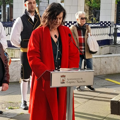 Intervención de la concejala Cultura del Ayto. de Gijón, Montserrat López Moro / Reposición placa en memoria de Casto García y Ángel Sánchez asesinados en la Comisaría de Policía en 1946