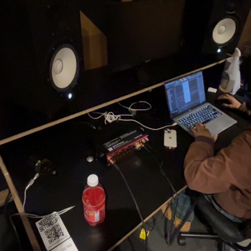 White-Zii! (Prod. Kash)