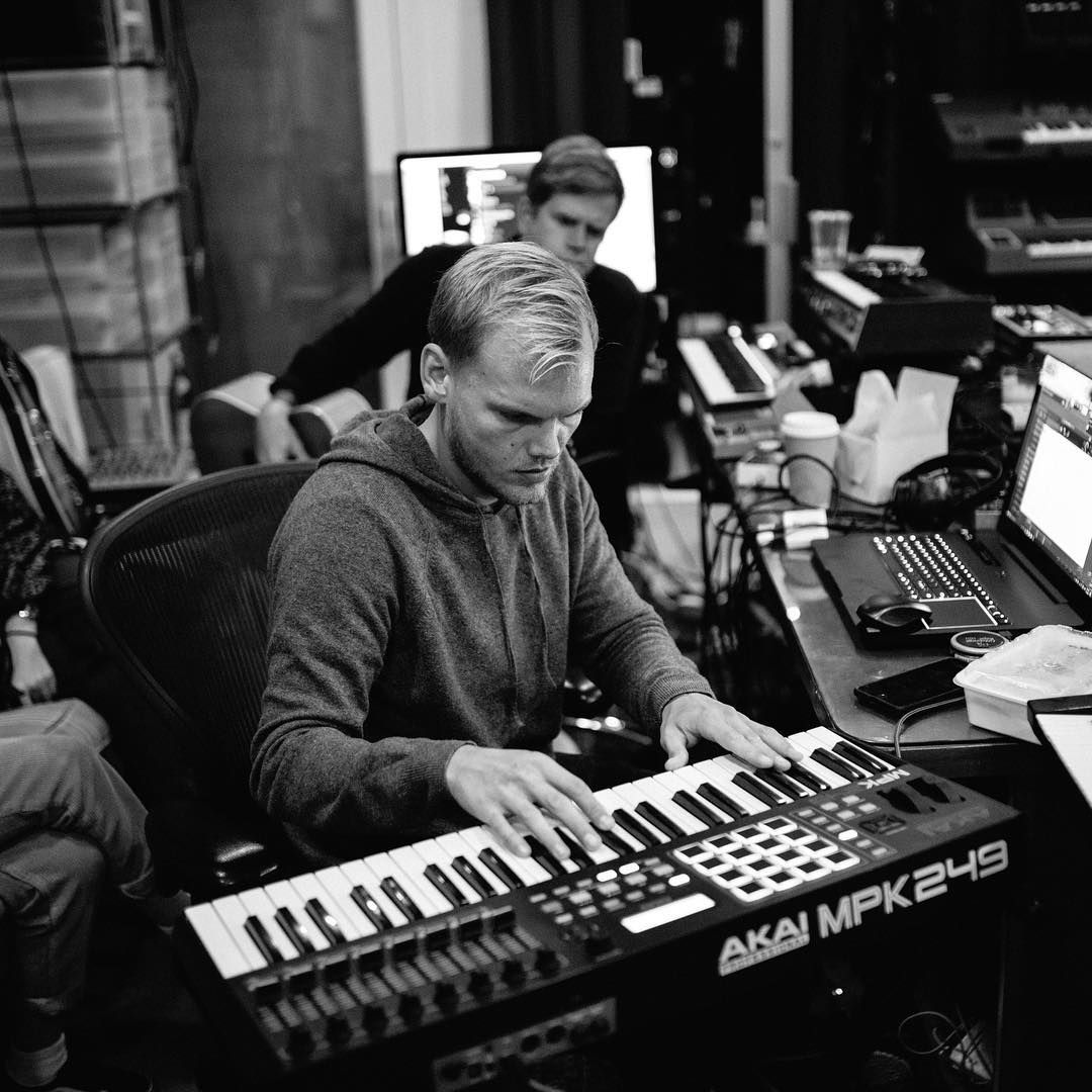 ZNB – Seek Bromance [FREE DL]