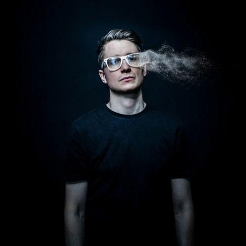 Stars & Moon (Xilent remix) X Fallin' Apart (ins1912 Mashup)