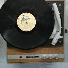 dj ubiki vinyl series 011 - dinner for one (electric pimps crew)
