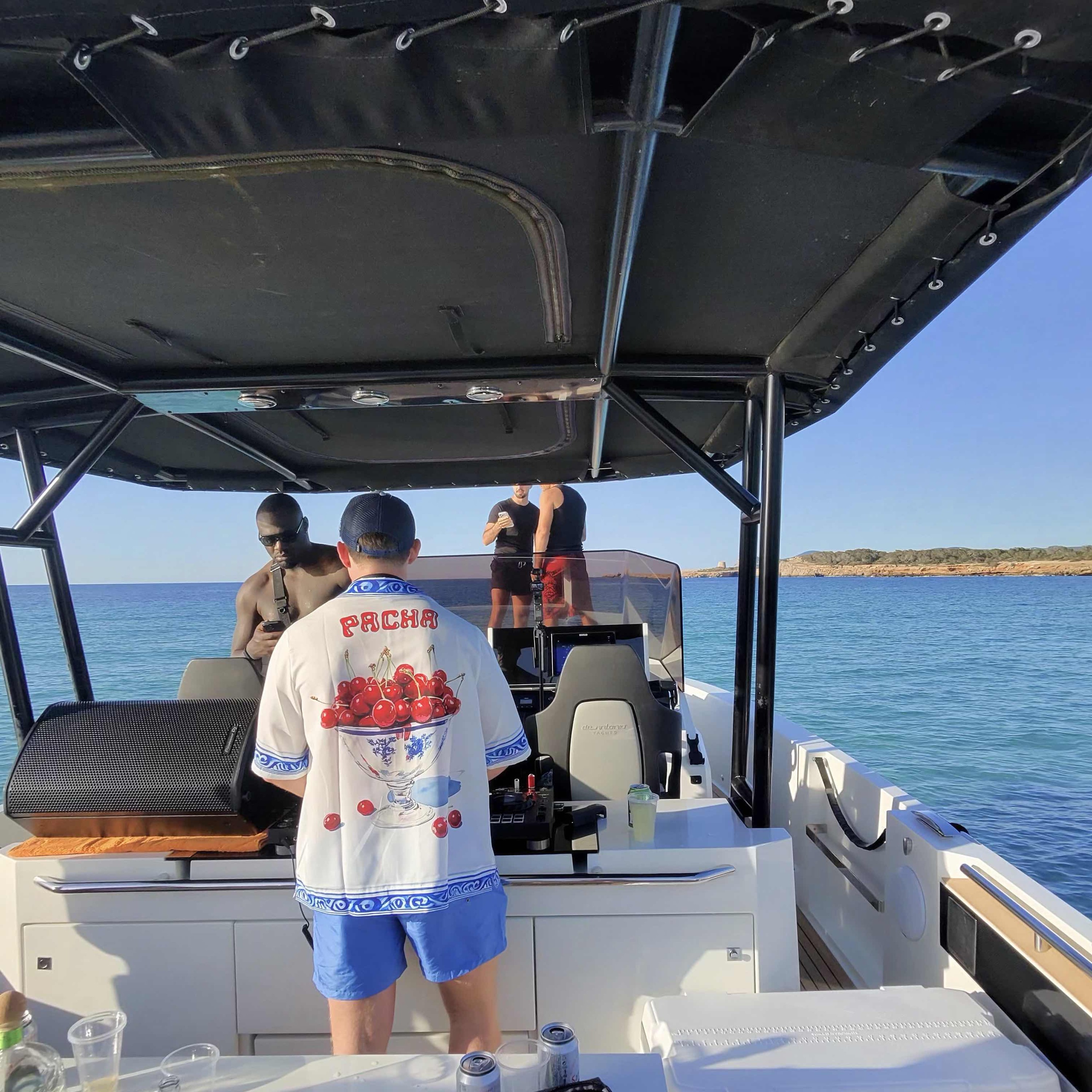 Ibiza Boat Sunset Mix - 001 episode artwork
