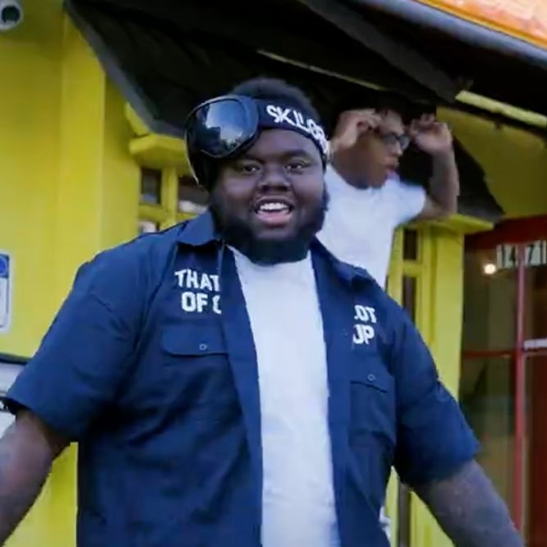 おうーし One Piece Toilet with Powerful Flush, Compact Toilet