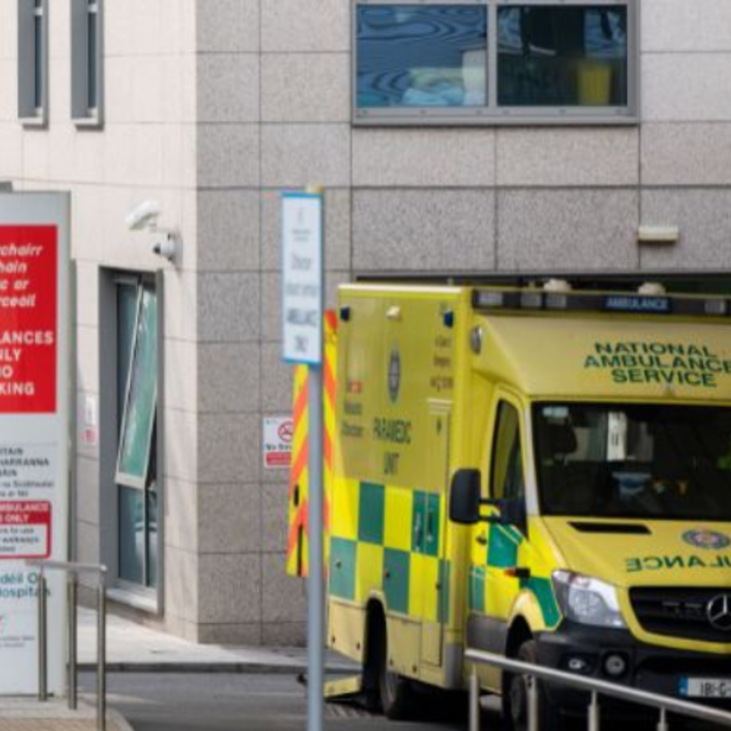 Clare Mother Takes Issue Over Ambulance’s Lengthy Response To Daughter’s Serious Medical Situation