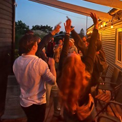 DJ Øffer - Hvem Er Sander (Ft. El Señor K, MC Haarders and other artists and The Authentic Yellers)