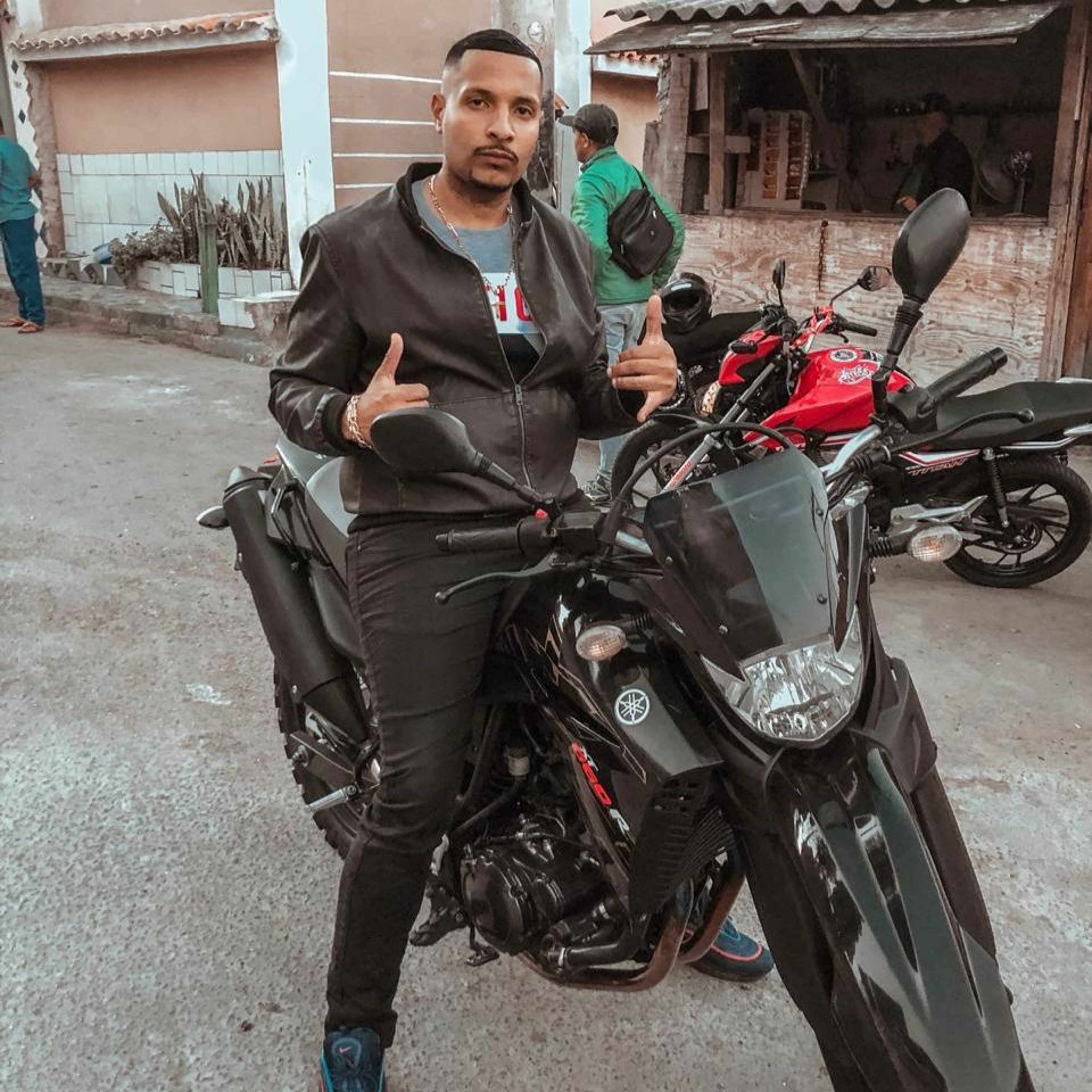 Mc Vaguin - Bate com a bunda no chão ( DJ THIAGO FB ) 2020 episode artwork