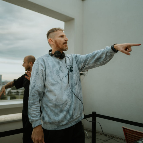 BLCKSHIFT-Session w/ L PLUS