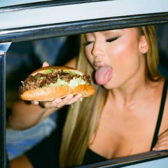 Torta Pounder With Cheese